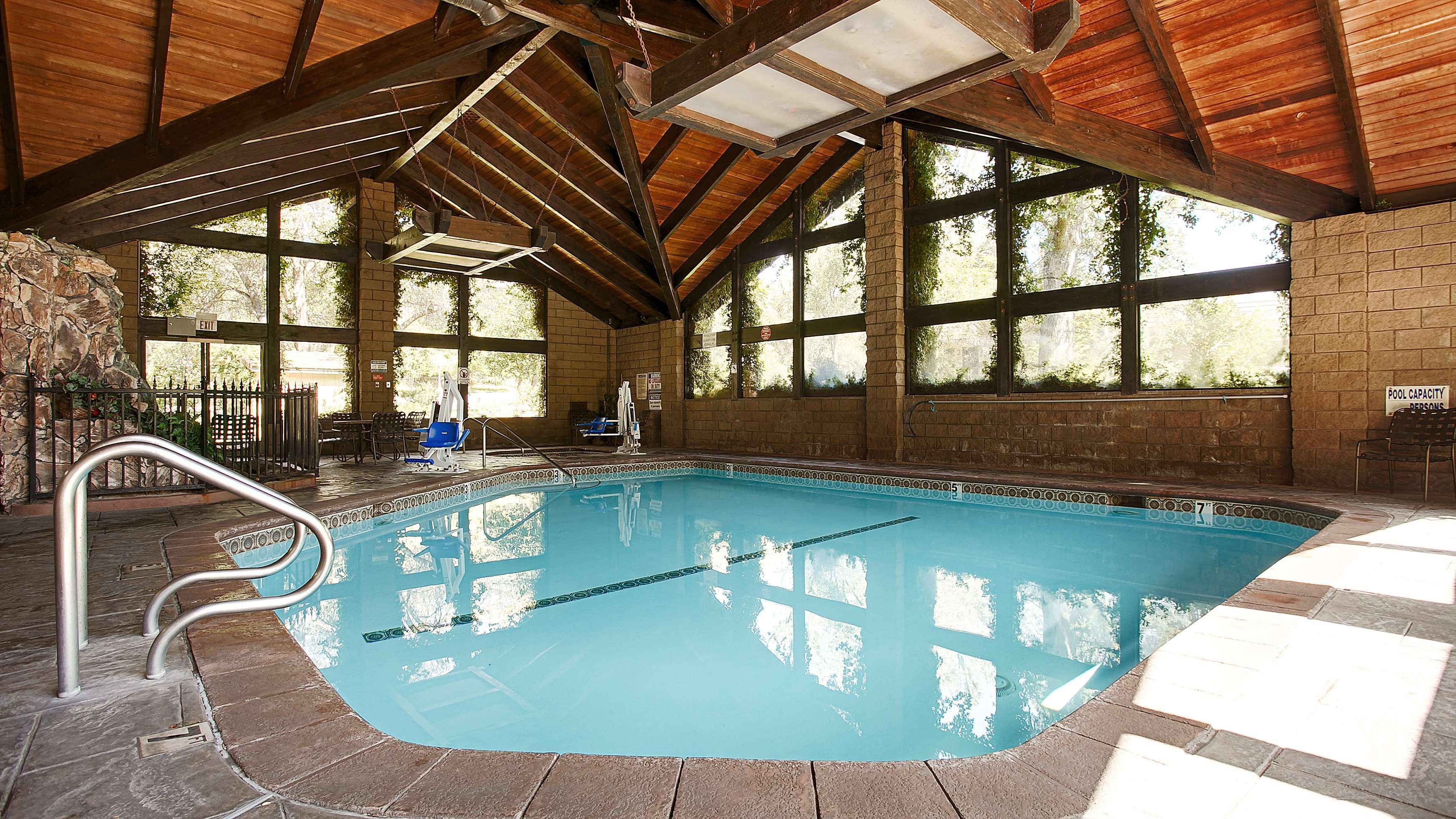Hotel Western Yosemite Gateway 3*