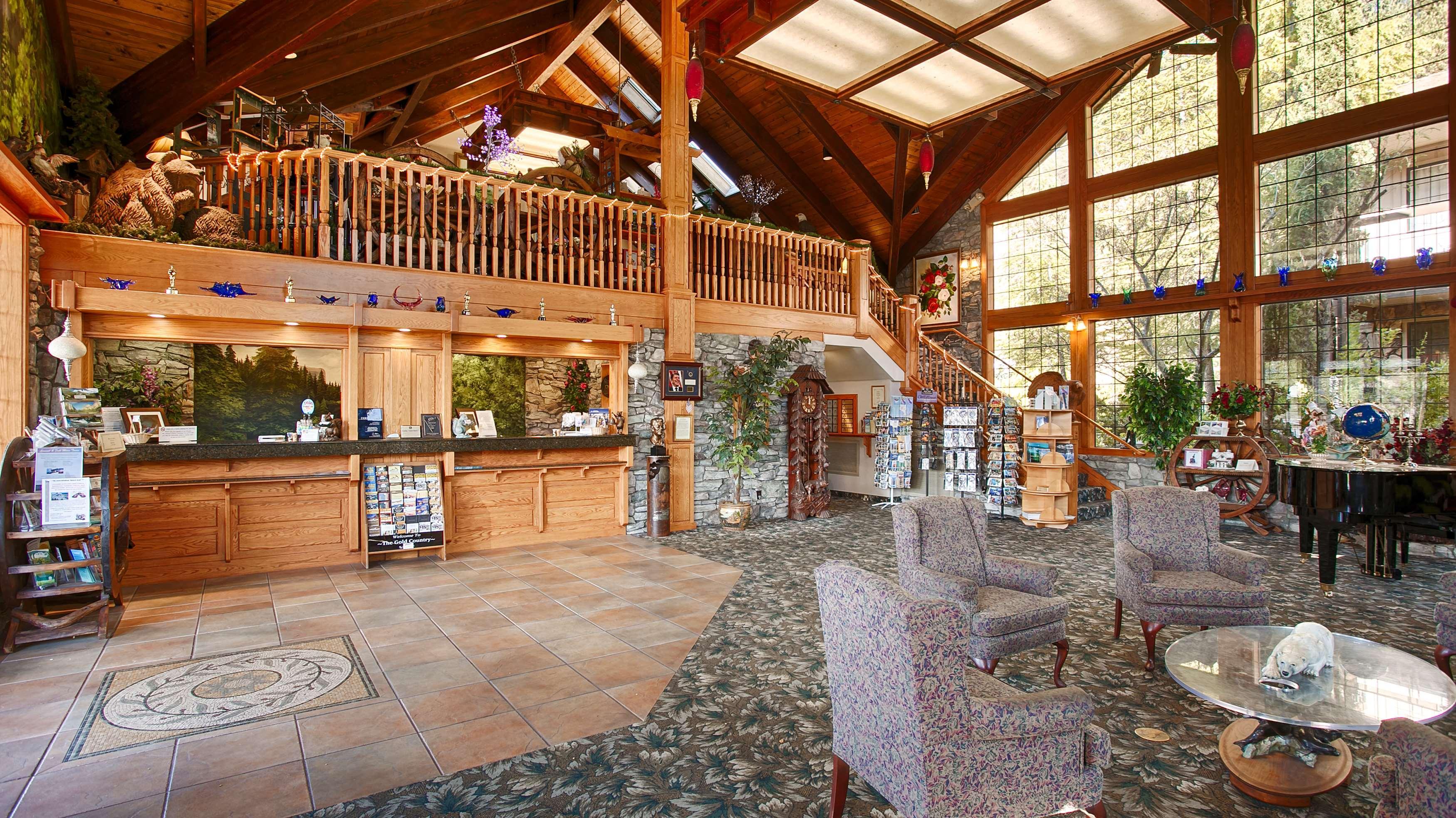 Western Yosemite Gateway Hotel