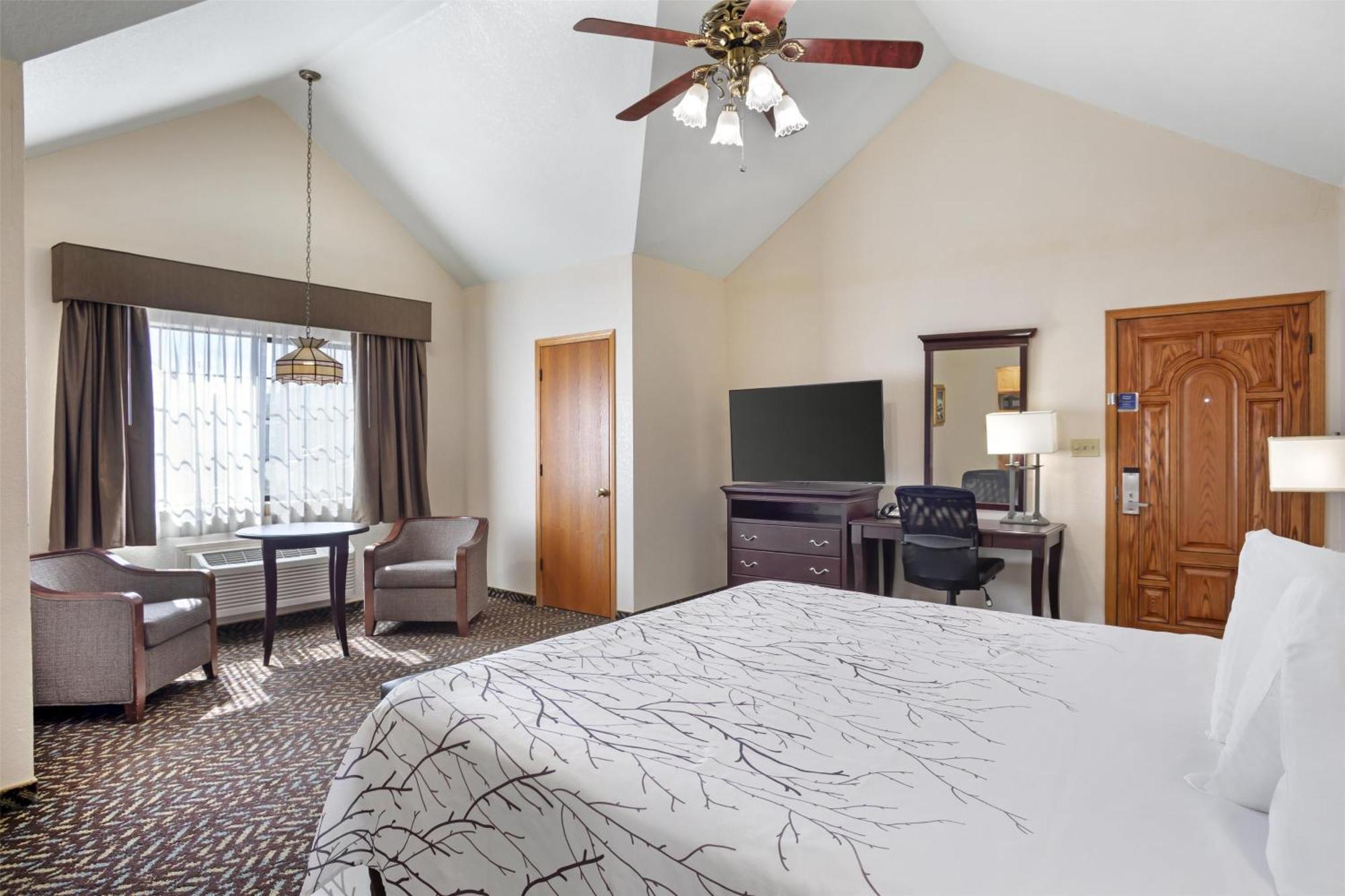 Western Yosemite Gateway Hotel 3*