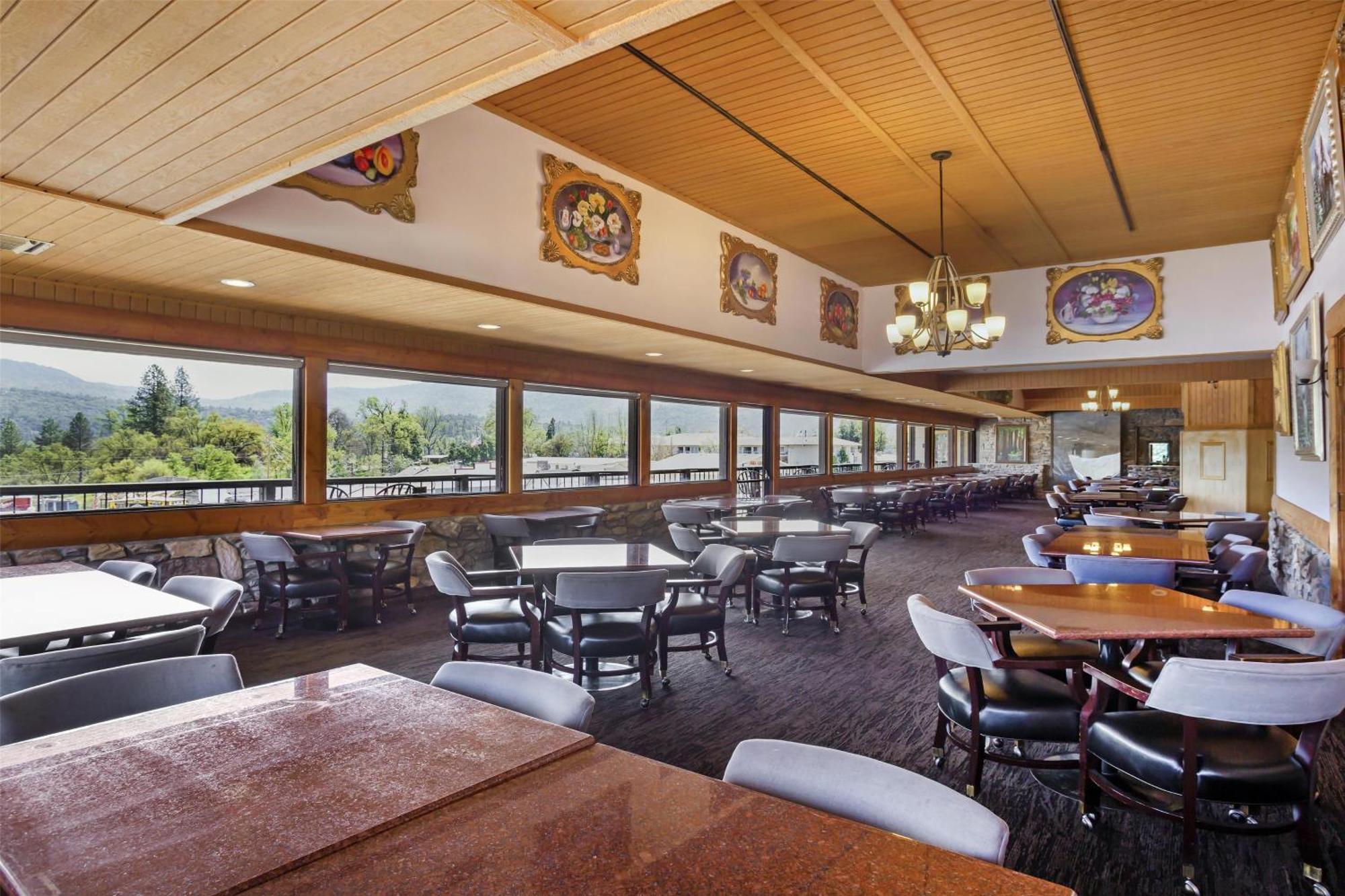 Western Yosemite Gateway Hotel 3*