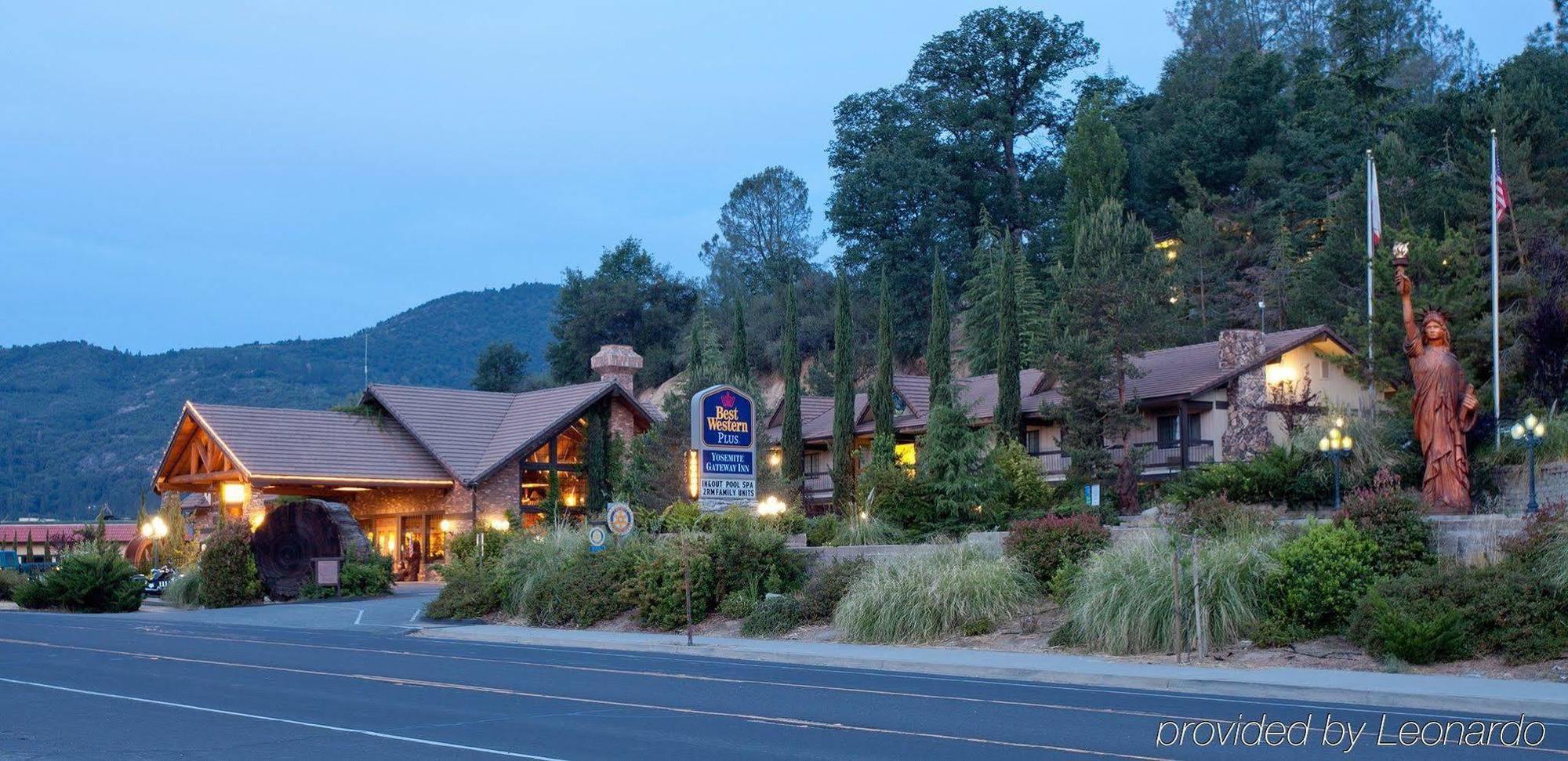 Western Yosemite Gateway Hotel